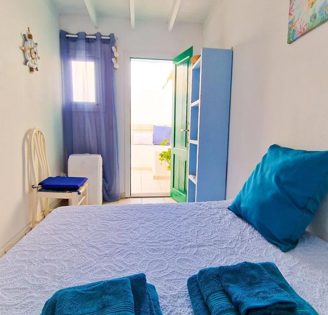 Two-Bedroom Apartment With Two Large Terraces Puerto del Carmen  0*, Puerto del Carmen (Lanzarote)